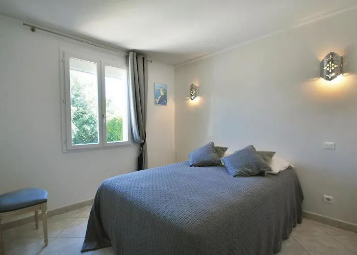Lovely Home In Bagnols En Foret
