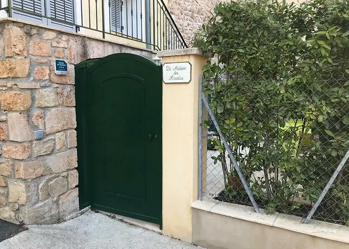 Les Arcades